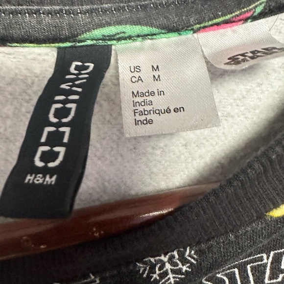 Divided size medium Black Star Wars Crew Neck Sweater - Picture 2 of 2